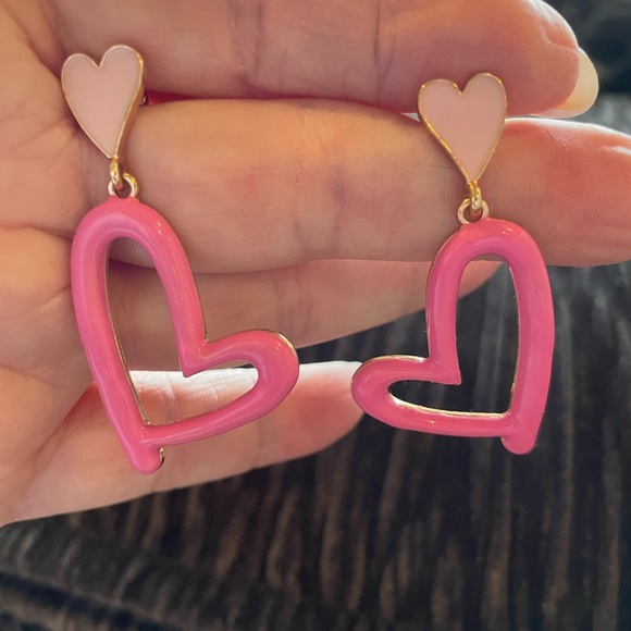 ‼️SOLD‼️PINK HEART💖Dangle Earrings💖 - Picture 7 of 7